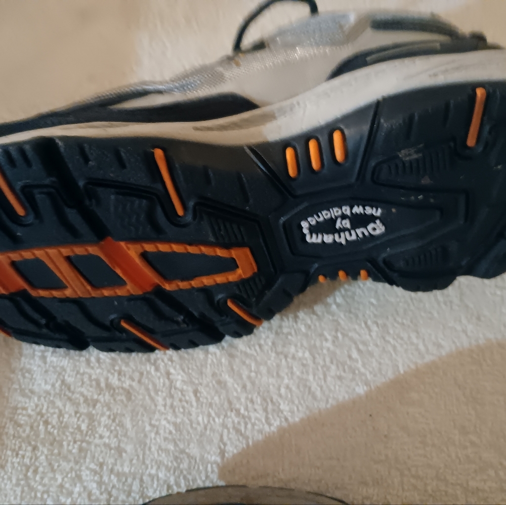 Steel toe tennis shoes